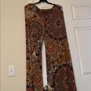 Cute boutique style wide leg pants